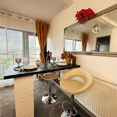 The Royal - Studio With Balcony & Panoramic View Κραϊόβα Εξωτερικό φωτογραφία